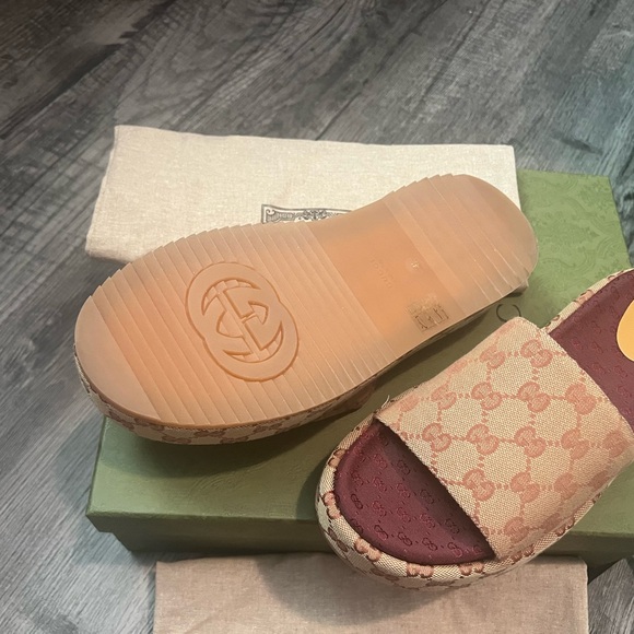 Authentic Brand New Never Worn Gucci Platform Sandals - Picture 5 of 15